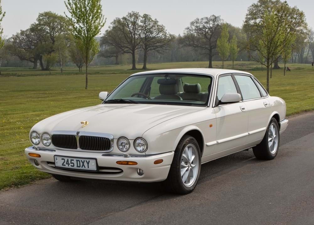 Jaguar XJ 2009 зад